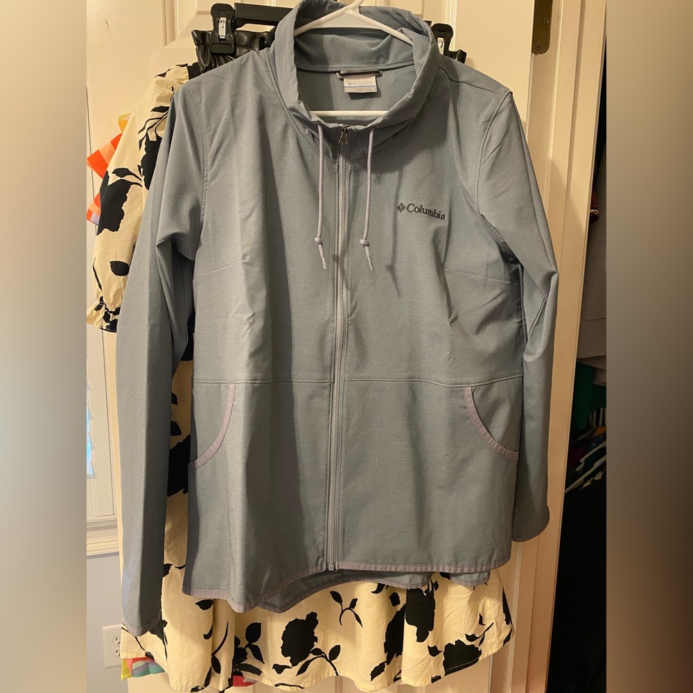 NWOT columbia zip-up wind shell jacket- M